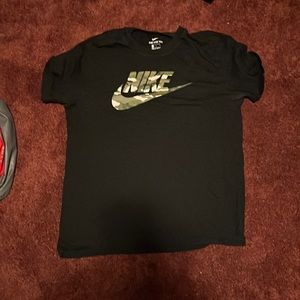 Nike T-shirt